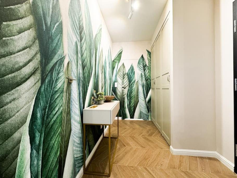 Balcony & Parking, Modern Elegant Apartment! Near Tram Wroclaw Exterior photo